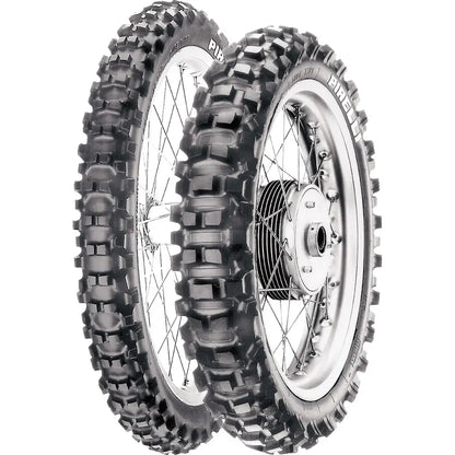 Pirelli Scorpion XC Mid Hard 100/100-18 59R TT – bagdæk – originalt Pirelli bagdæk med alsidigt greb på både asfalt og grus. Køb hos Mo2parts.