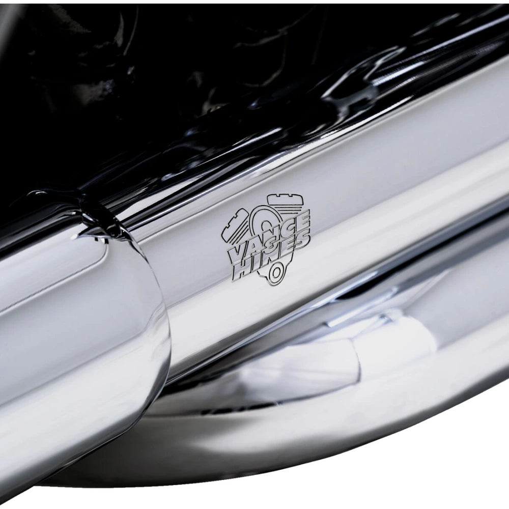 Harley-Davidson Touring (17-25) Dresser Duals PCX™ forrør, krom – Vance & Hines – monteret på motorcykel – design og pasform 3
