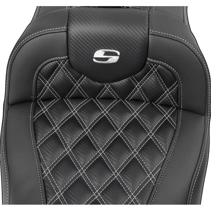 Harley-Davidson Touring (23-26) Roadsofa 2-up sæde Carbon Fiber/ Lattice Stitch/ Perforated sølv syning med førerryglæn – Saddlemen – ekstra produktvisning med fokus på form, polstring, syninger og finish – billede 2