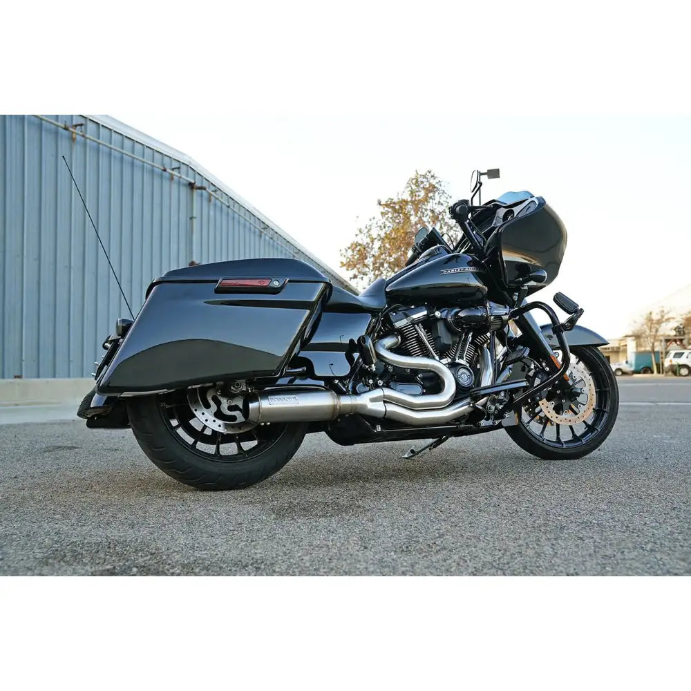 Harley-Davidson Touring (17-25) 2-i-1 Mid-Length Super Bike komplet udstødning – Bassani – ekstra produktvisning 4 med fokus på design og detaljer