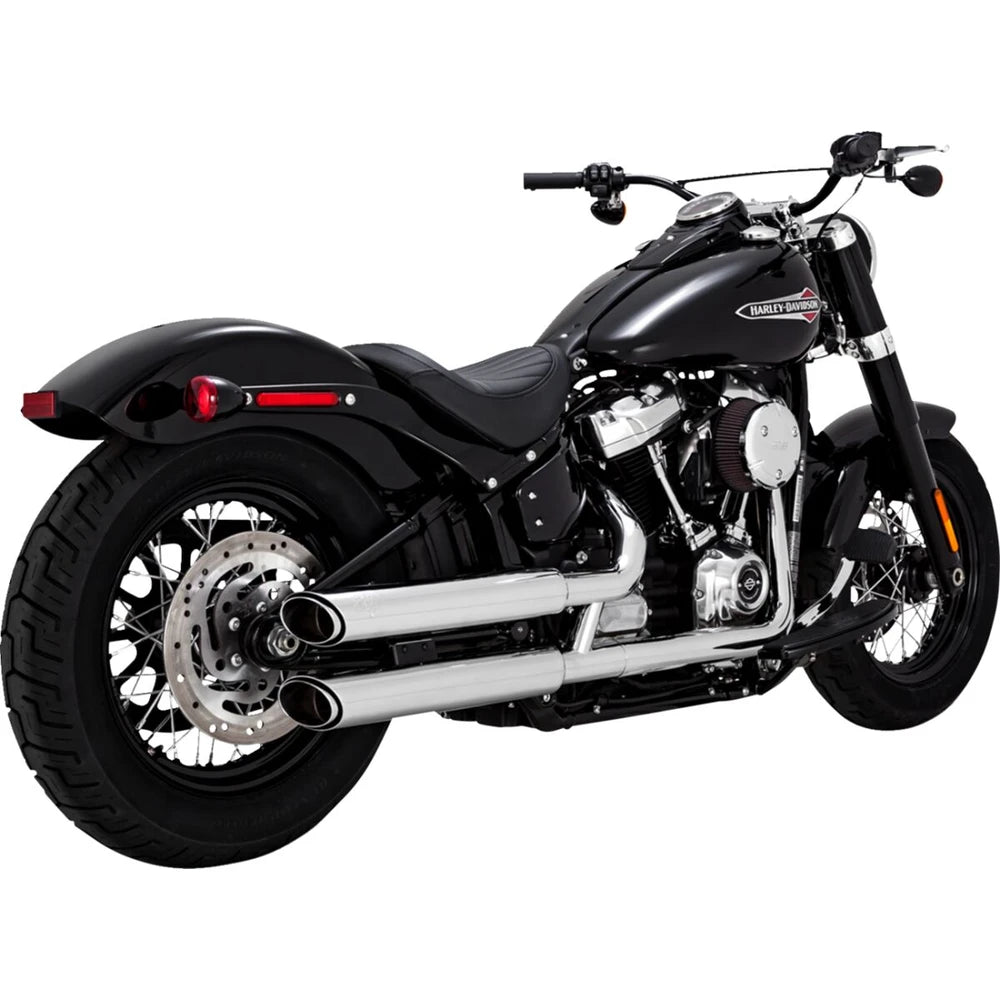 Harley-Davidson Softail (18-26) 3" Twin Slash slip-on, krom – Vance & Hines – monteret på motorcykel – design og pasform 3