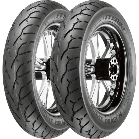 Pirelli Night Dragon 180/60 B17 81H TL – bagdæk – originalt Pirelli bagdæk med stabilitet, komfort og klassisk cruiser-køreglæde. Køb hos Mo2parts.