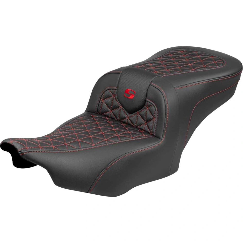 Harley-Davidson Touring (23-26) Roadsofa 2-up sæde Gripper rød syning – Saddlemen