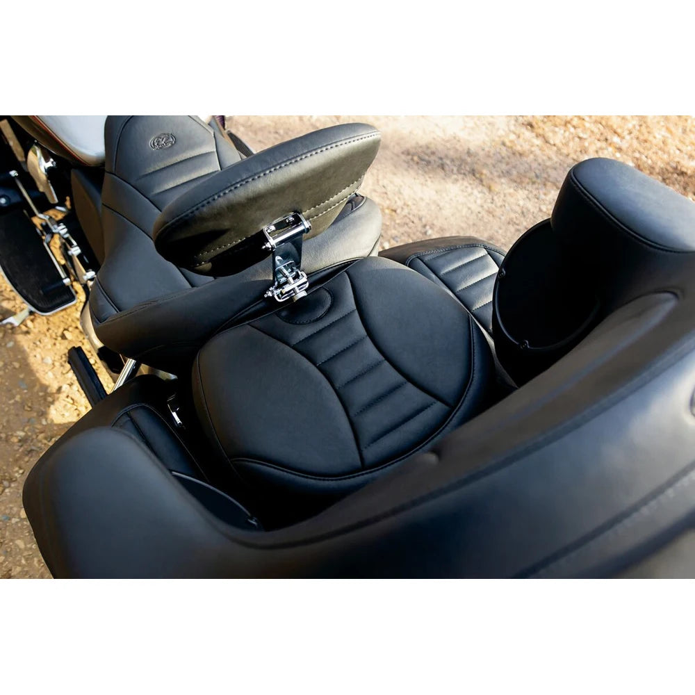Harley-Davidson Touring (08-25) 2-up sæde – Mustang – Mustang varenr. 79006 – ekstra visning af form, polstring og design – billede 3