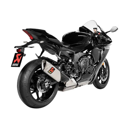 Akrapovič S-Y10SO18-HAPLT slip-on monteret på Yamaha YZF-R1M (15-26) m.fl.