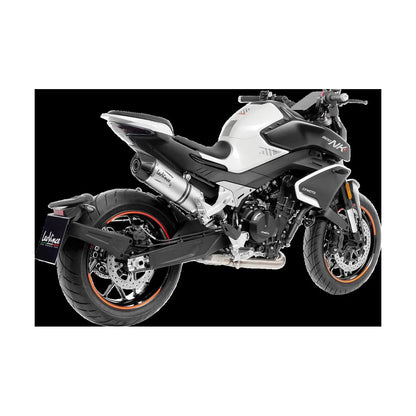 CFMOTO NK 800 (23-24) LeoVince LV One EVO slip-on – rustfri – ekstra produktvisning af lyddæmper, finish og detaljer 3