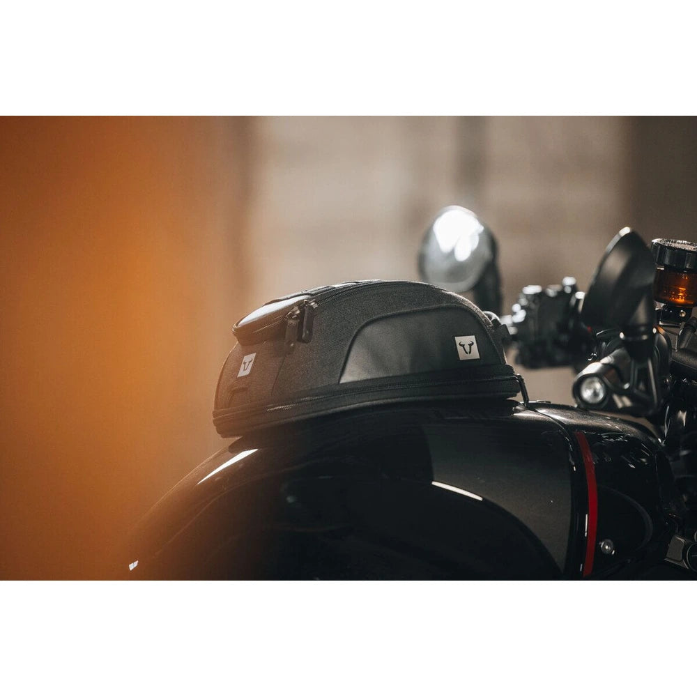 Ducati Scrambler 803 ABS (15-23) m.fl. Legend Gear Magnetic tanktaske LT3 – SW-Motech – produktbillede 4