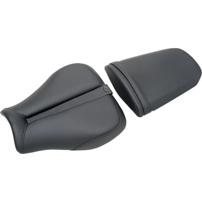 Suzuki modeller (08-10) Track Carbon Fiber solosæde – Saddlemen – ekstra produktvisning med fokus på form, polstring, syninger og finish – billede 3