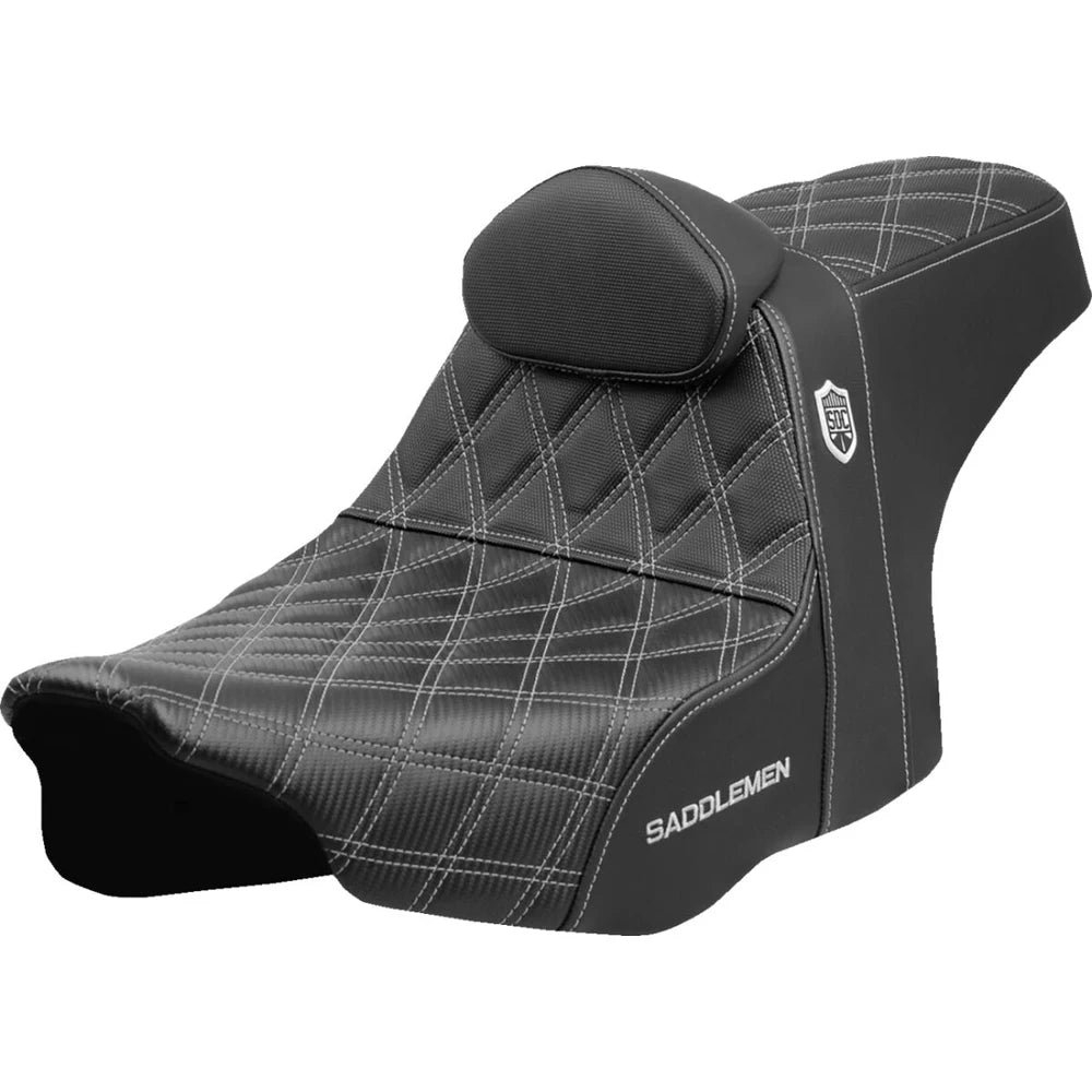 Harley-Davidson Touring (23-26) Pro Series SDC Performance 2-up sæde Black Gripper Lumbar/ Carbon Fiber sølv syning med førerryglæn – Saddlemen