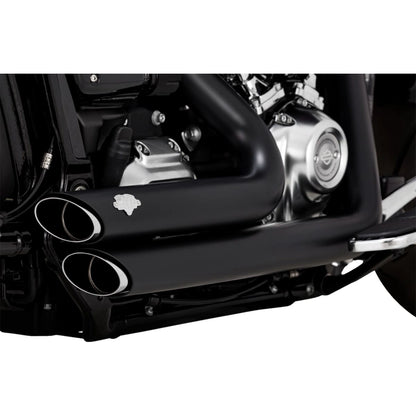 Harley-Davidson Softail / Dyna (18-24) Shortshots Staggered komplet udstødning, sort – Vance & Hines – monteret på motorcykel – design og pasform 3