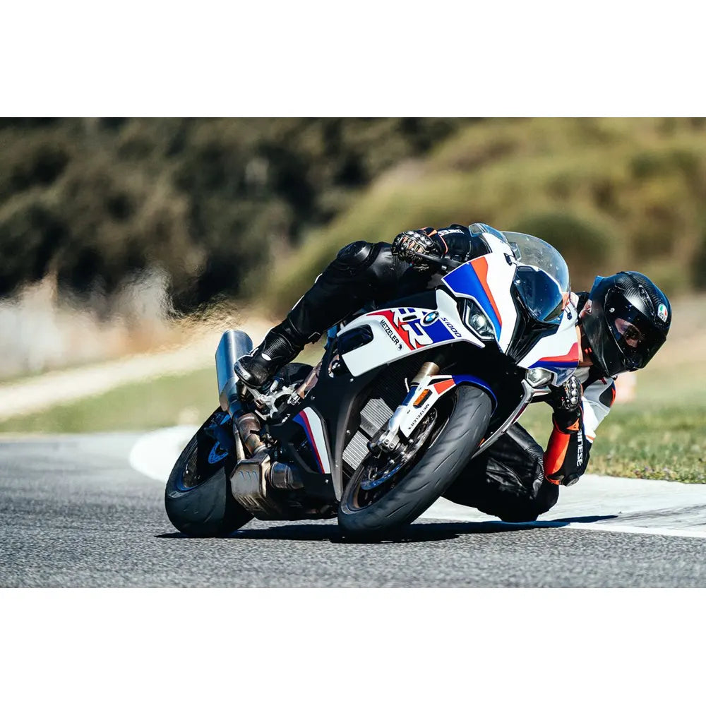Metzeler Sportec M9 RR 120/70ZR17 (58W) TL – fordæk – alternativt produktbillede med fokus på dækprofil og design.